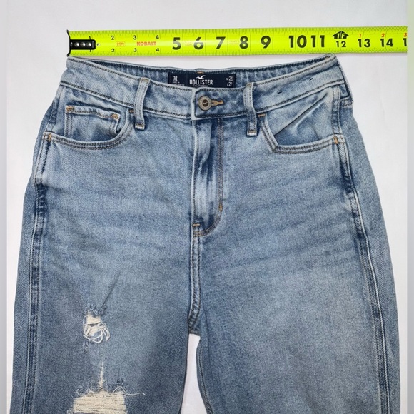 Hollister Size 1/25 Light Wash Distressed Ultra Hi Rise Straight Leg Mom Jeans - Picture 2 of 10